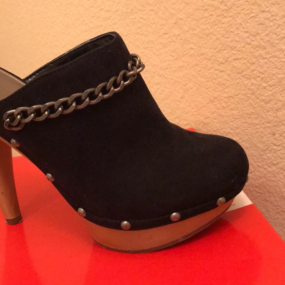 Clogs - Picture 3 of 6